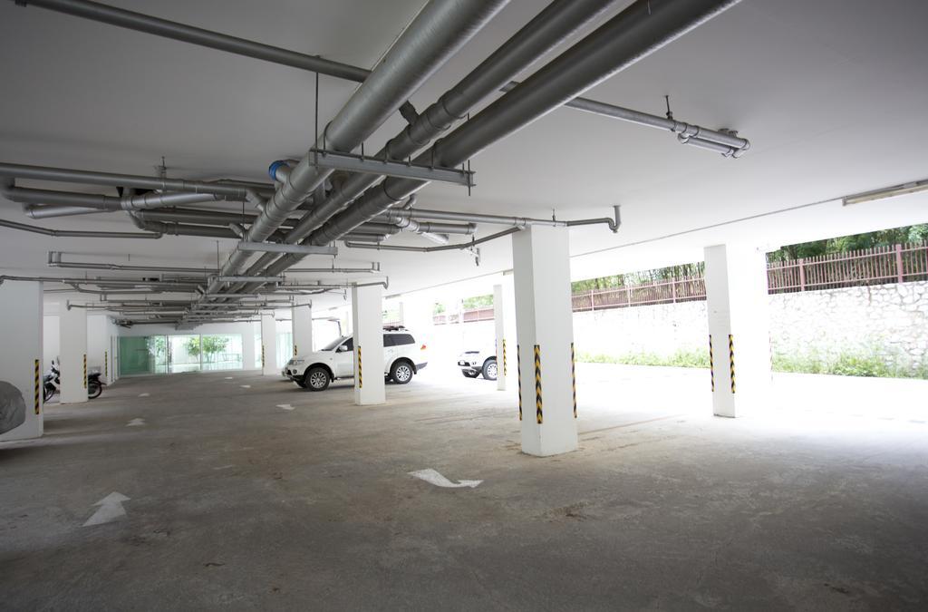 Ratchy Condo Bang Sare Buitenkant foto